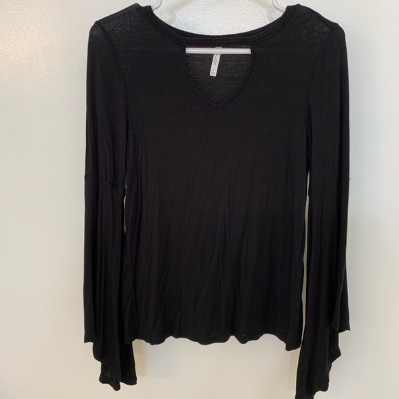 Black Top - Picture 1 of 4